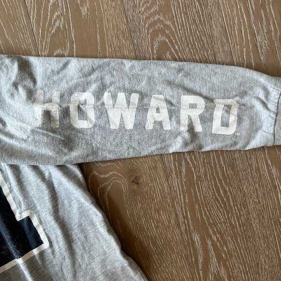 Girls' Howard University Long Sleeve Graphic T-Shirt Gray M 7-8 - Picture 4 of 6